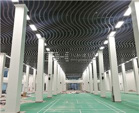 貴州興義體育中心 - 鋁單板、弧形鋁方通吊頂5